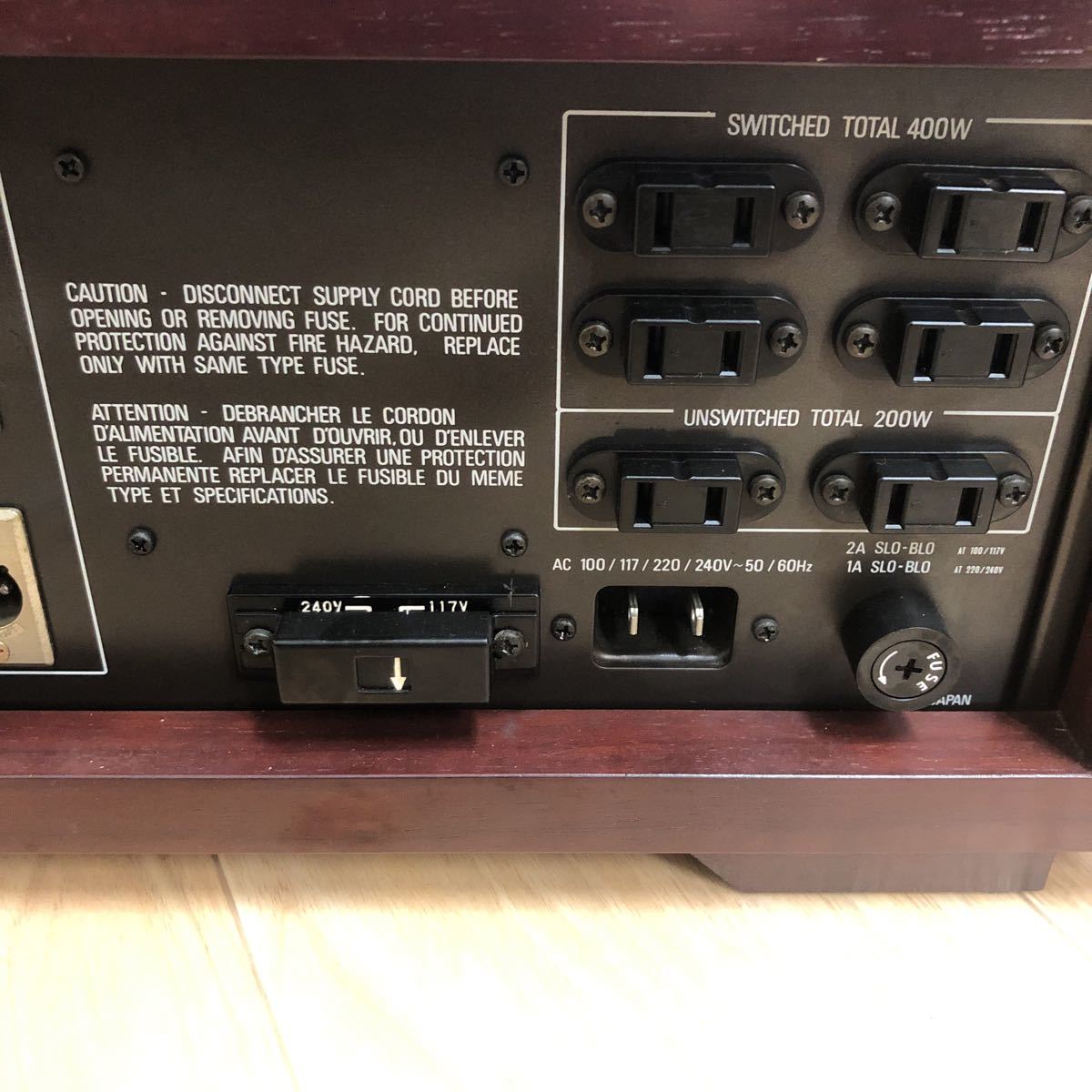 Accuphase C-240 アキュフェーズ プリアンプ 0 1 へ → 2P 電源
