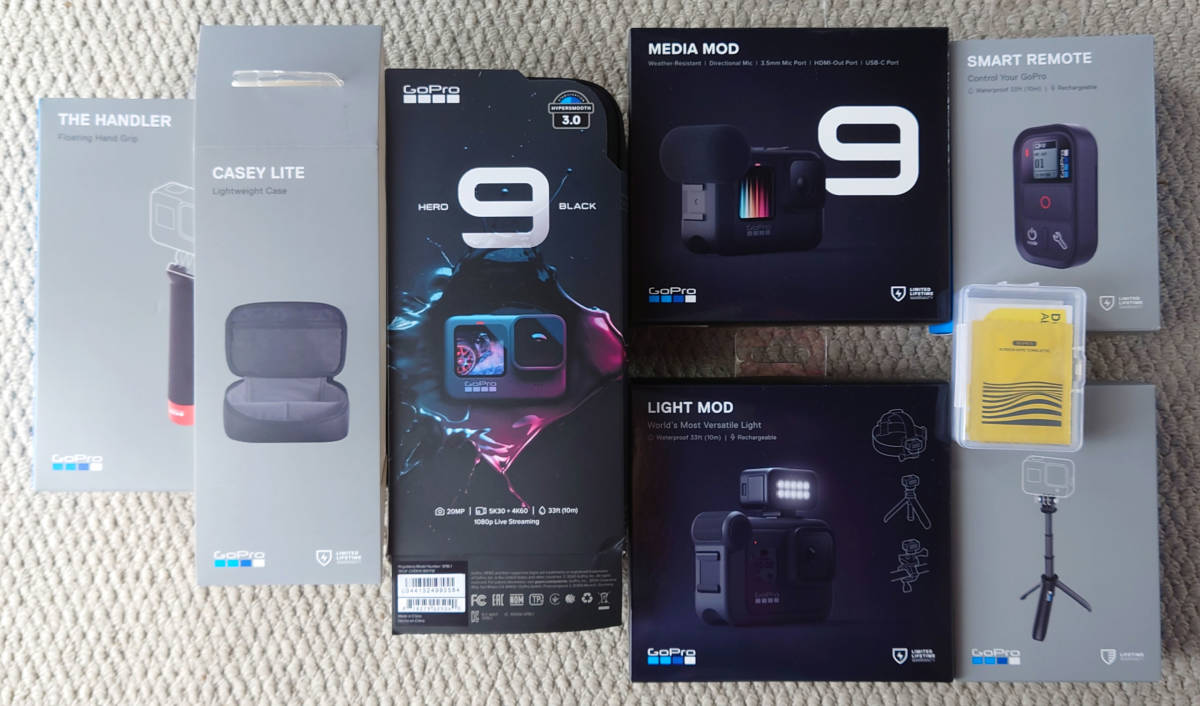 カメラ GoPro HERO9 ＋純正バッテリー2個＋純正ハンドグリップケース