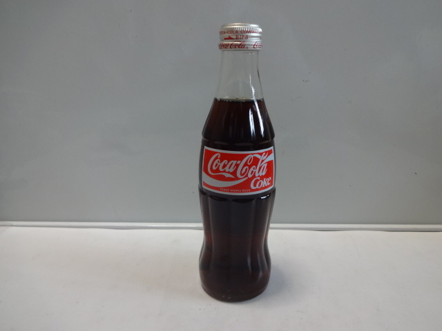 コカコーラ 250ml 古い物 未開封 未使用品 綺麗です。ボトル瓶 2026