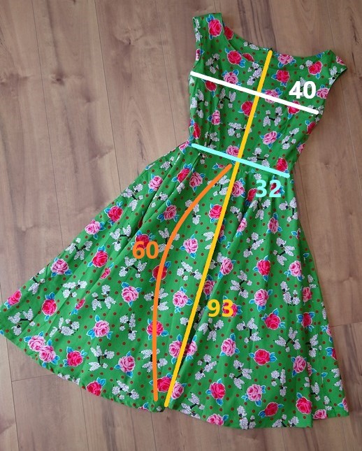 50s サーキュラーワンピース ロカビリー 50 ｓフィフティーズ 古着 エミキュ エミリーテンプルキュート ドット薔薇プードル Mサイズ 売買されたオークション情報 Yahooの商品情報をアーカイブ公開 オークファン Aucfan Com