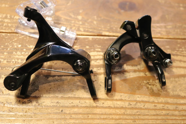 安い，本物保証 シマノ デュラエース Dura-Ace R-9110 ダイレクトマウントブレーキ アジャスター 舟無し ビチアモーレ パーツ館(キャリパーブレーキ)｜売買されたオークション情報、yahooの商品情報をアーカイ キャリパーブレーキ