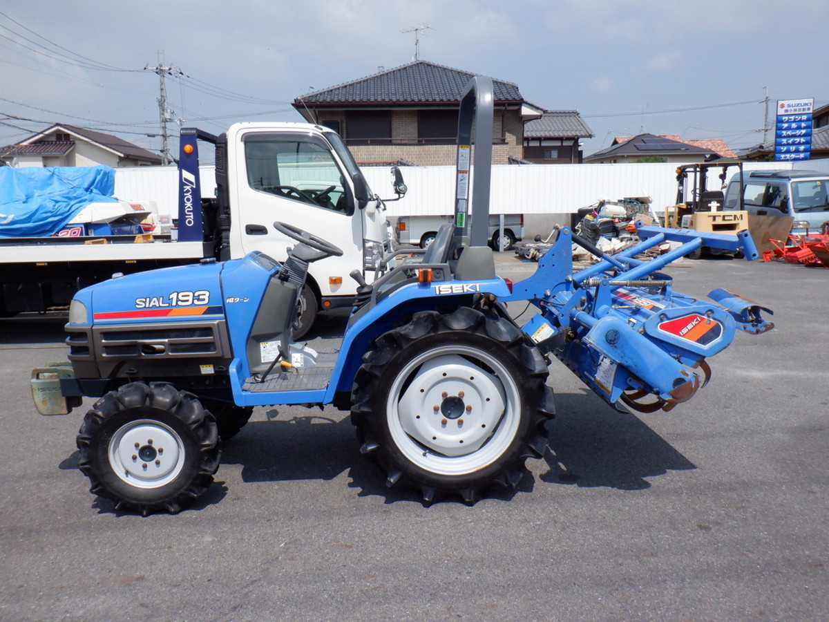 イセキトラクター 19馬力4WD