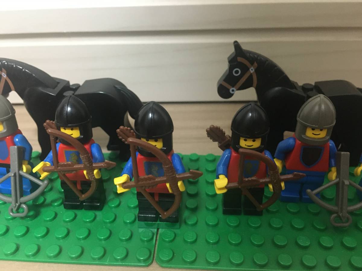 レゴ お城シリーズ LEGO ミニフィグ 正規品 おまけ付き 騎士 馬 2個 