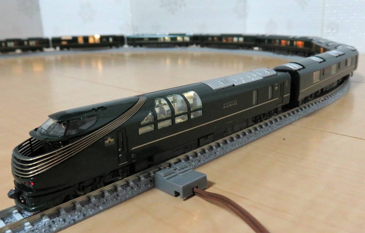 【室内灯有】KATO10-1570 TWILIGHT EXPRESS 瑞風10両 KATO 10-1570 87系「TWILIGHT EXPRESS 瑞風」 10両セット（室内灯装備）