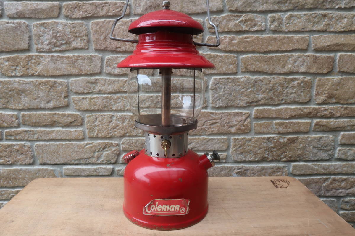 Coleman Lantern コールマン | メンテ済》コールマン'62年11月製200Aランタンレッドボーダー 200A U's LANTERN CANADA 0 COLEMAN 1961s - (コールマン) ガソリンランタン Coleman200&frasl;ランタン&frasl;アウトドア道具&frasl;CHSいろいろサイト