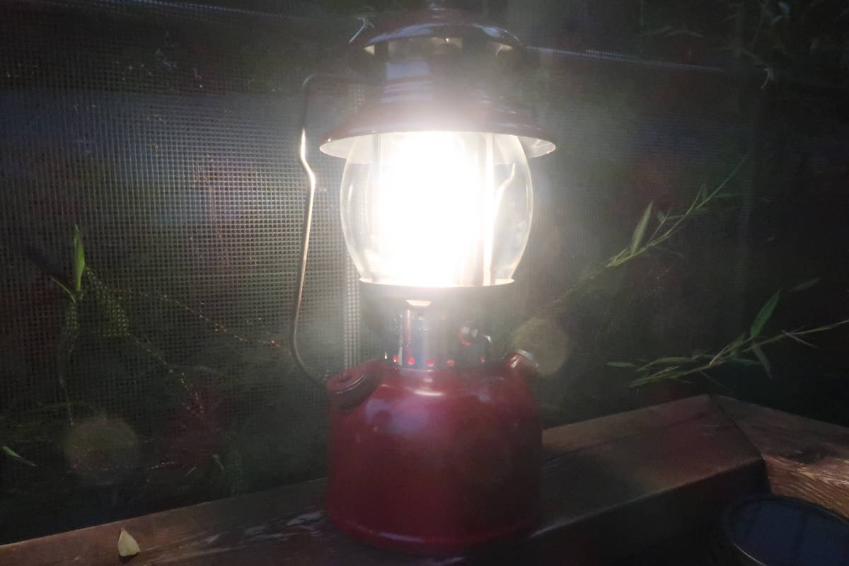 Coleman Lantern コールマン | メンテ済》コールマン'62年11月製200Aランタンレッドボーダー 200A U's LANTERN CANADA 0 COLEMAN 1961s - (コールマン) ガソリンランタン Coleman200&frasl;ランタン&frasl;アウトドア道具&frasl;CHSいろいろサイト