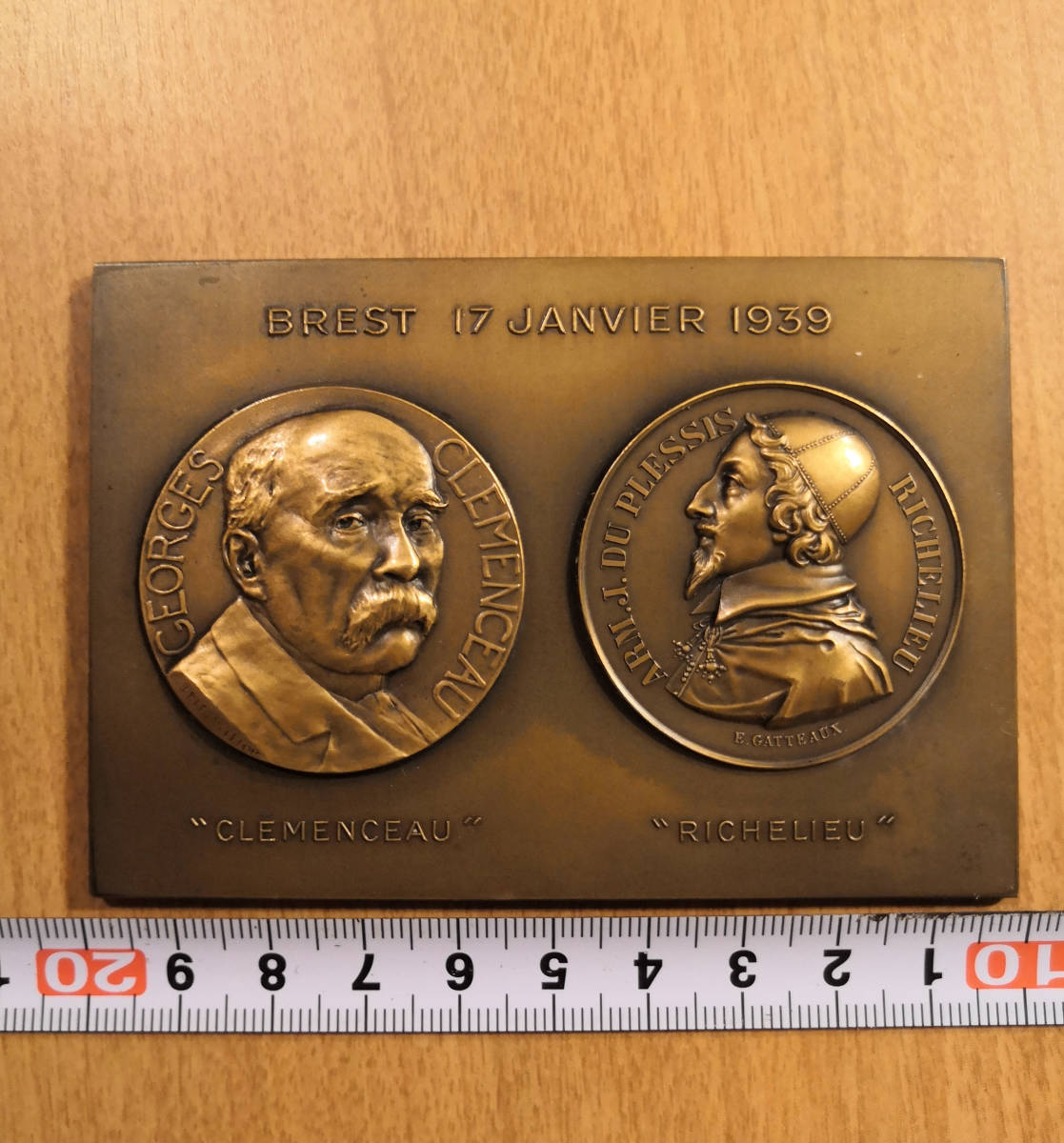 戦前 フランス海軍 戦艦リシュリュー 進水記念品 プレート 検 進水 就役 Ww2 第二次世界大戦 軍艦 クレマンソー 徽章 売買されたオークション情報 Yahooの商品情報をアーカイブ公開 オークファン Aucfan Com