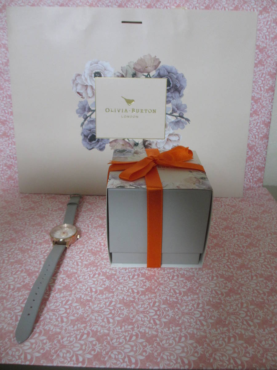 美品☆OLIVIA BURTON☆オリビアバートン クォーツ腕時計 アナログ レザー フラワー