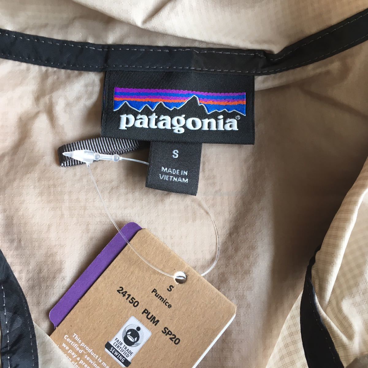 パタゴニア フーディニ プルオーバー S PUM(サンドカラー）人気モデル  