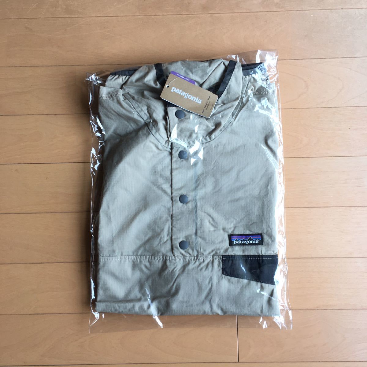 パタゴニア フーディニ プルオーバー S PUM(サンドカラー）人気モデル  