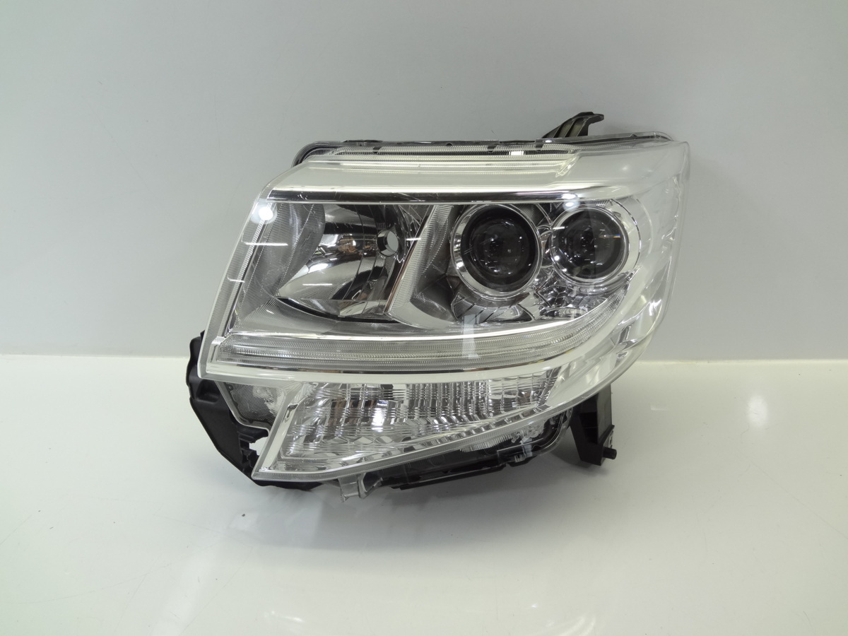 全国無料，100%新品 195875-B335 タント カスタム LA600S 前期 ヘッドライト 左 左側 助手席 コイト 100-51392 LED 打刻 11 81185-B2030(ヘッドライト)｜売買されたオークション情報、yahooの商品情報をアーカイブ公開 - オーク ダイハツ用