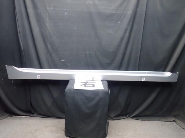 赤字超特価，SALE プリウス DAA-ZVW30 右サイドステップ/ステップモール 1F7 75850-47010-B0(サイド)｜売買されたオークション情報、yahooの商品情報をアーカイブ公開 - オークファン トヨタ用