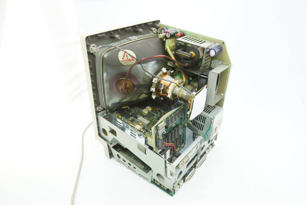 Apple Macintosh SE 通電OK ジャンク RADIUS Full Page Display付