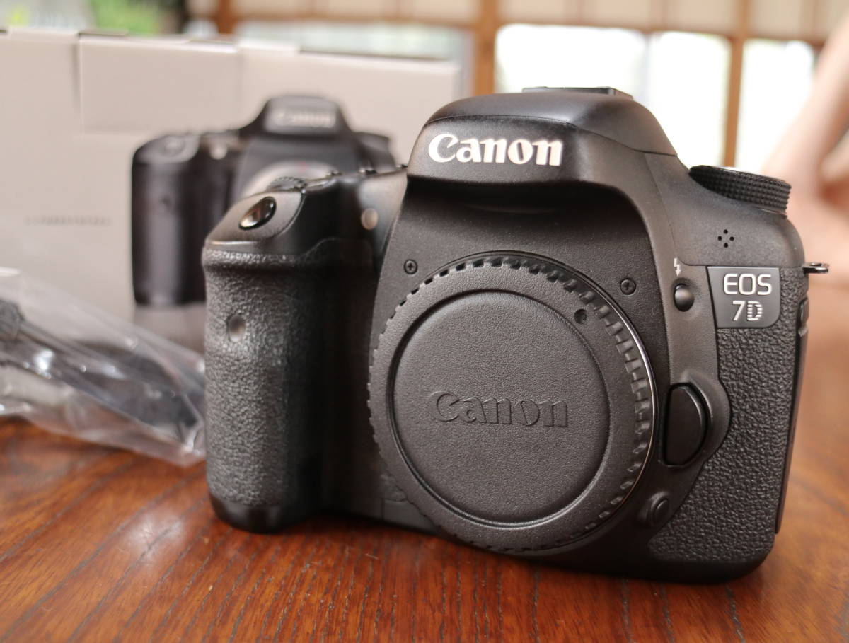 7D ボディ EOS Canon キャノン | - 中古：B(並品)キヤノン EOS7D APS-C 