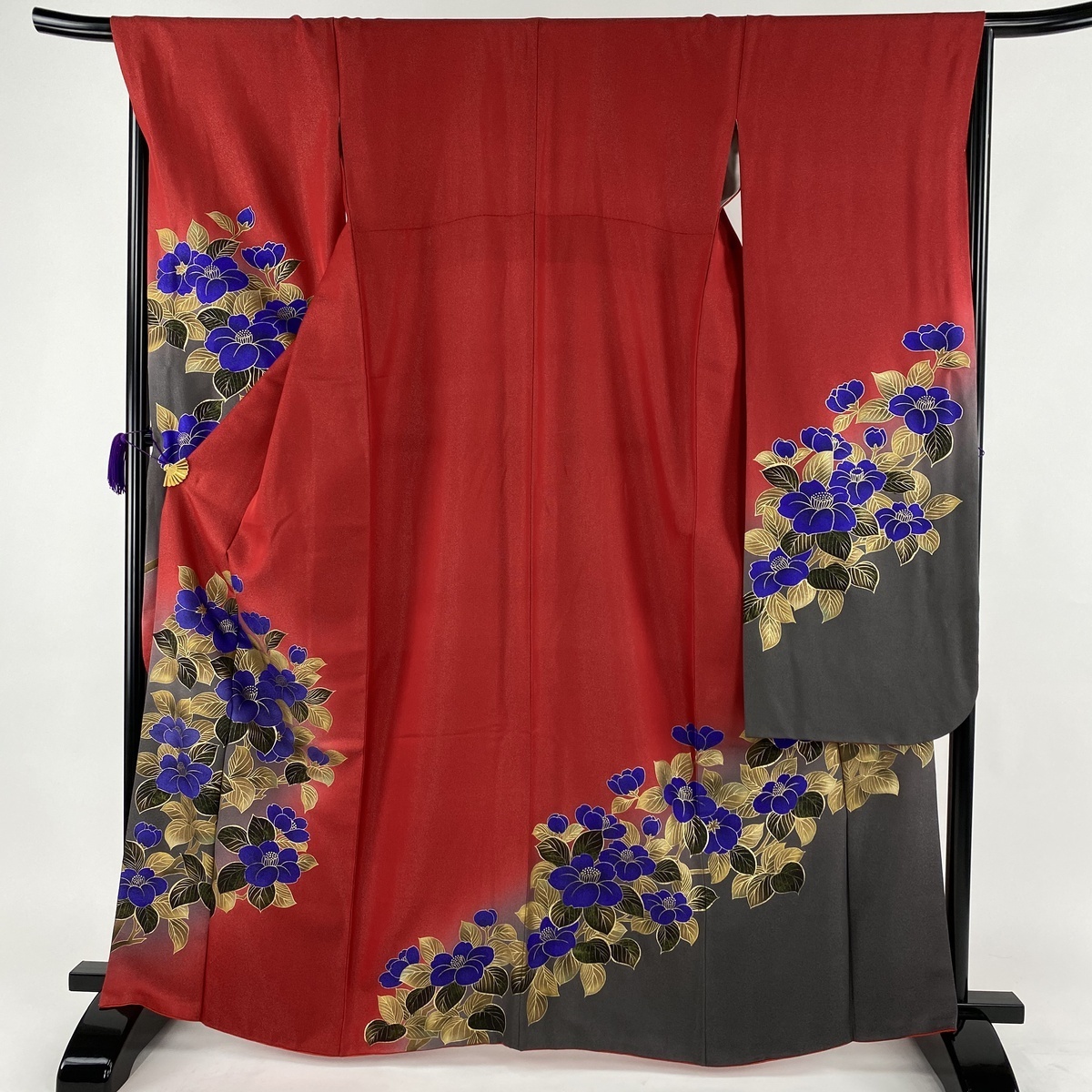 振袖 名品 椿 金通し 金彩 赤 袷 身丈165.5cm 裄丈67cm M 正絹 【中古】