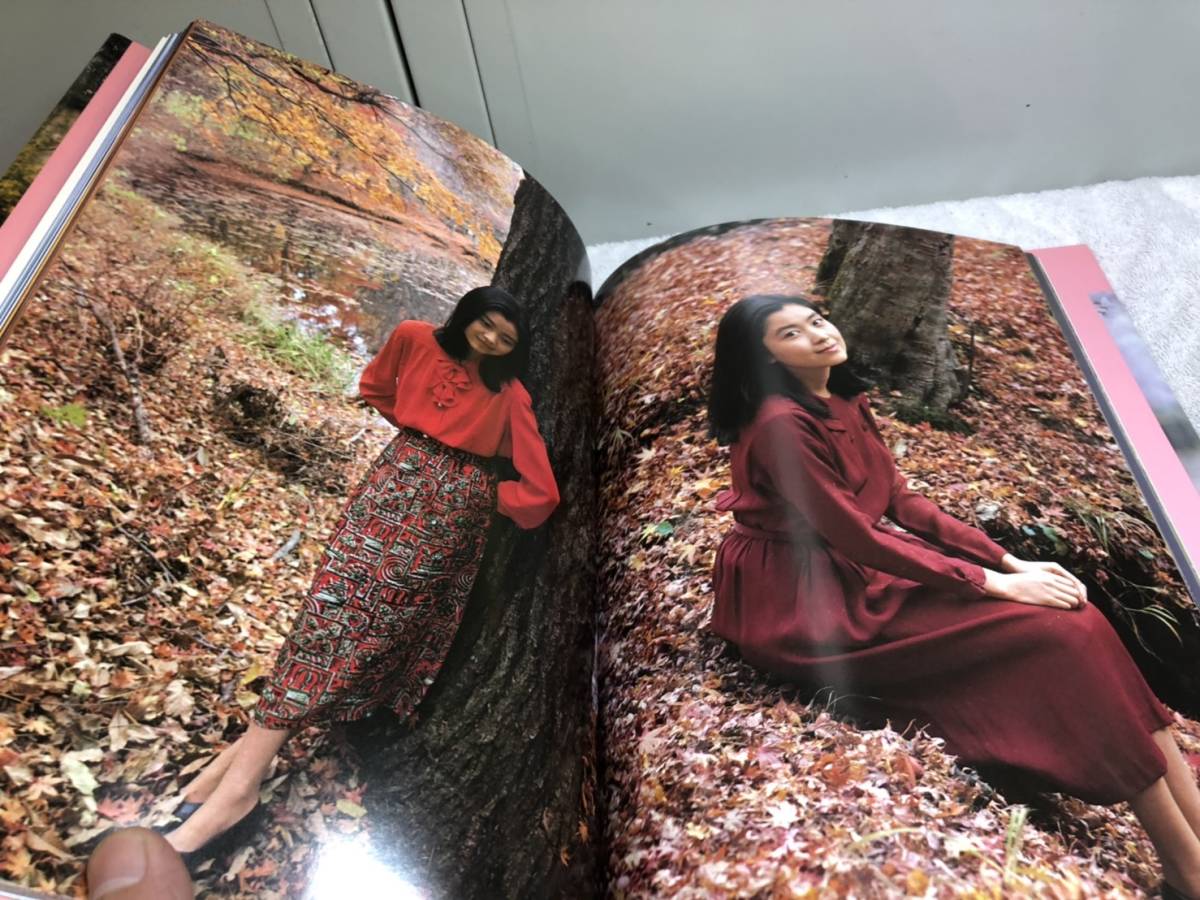 四色の花火 手塚理美 写真集 手塚さとみ | 初版 手塚理美写真集 -