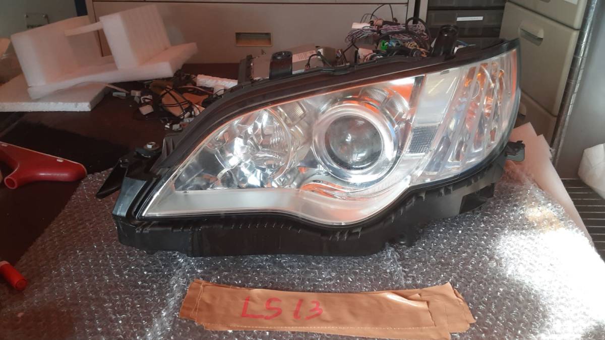 2UPJ-58241132]レガシィ ワゴン(BP5)左ヘッドライト HID 中古 在庫番号