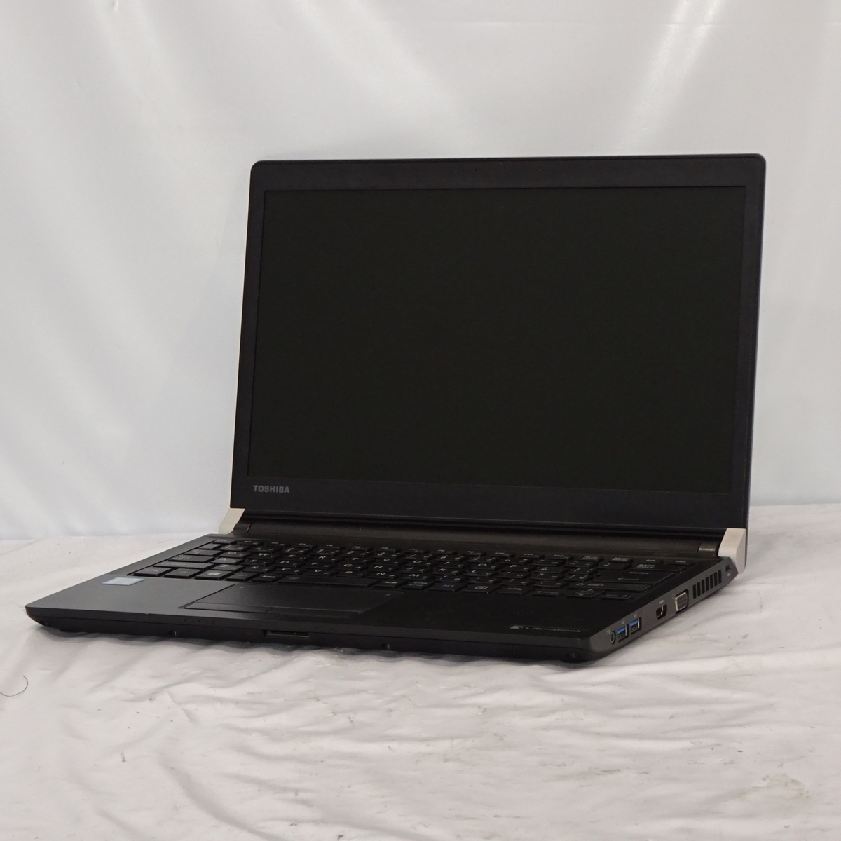 東芝 DynaBook R73/U Core i3-6100U 2.3GHz/4GB/500GB/CDRW/DVDRW/OS 