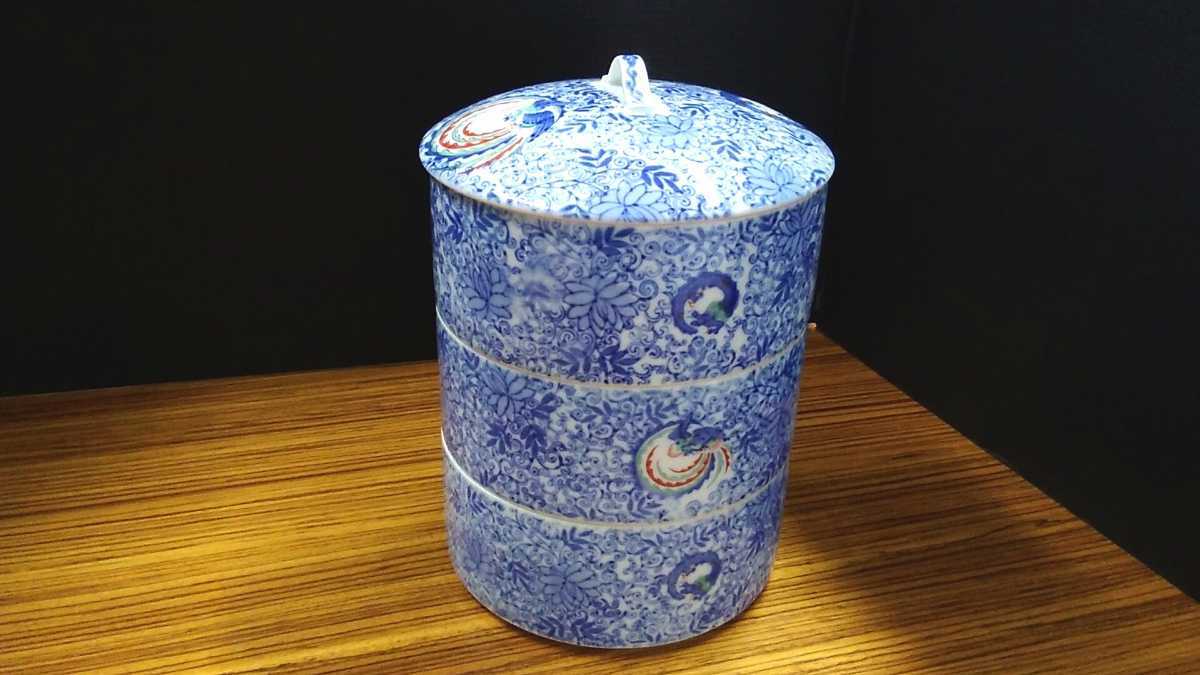 希少 深川製磁 3段重 陶器製 龍と鳳凰 魔除け 縁起物 神