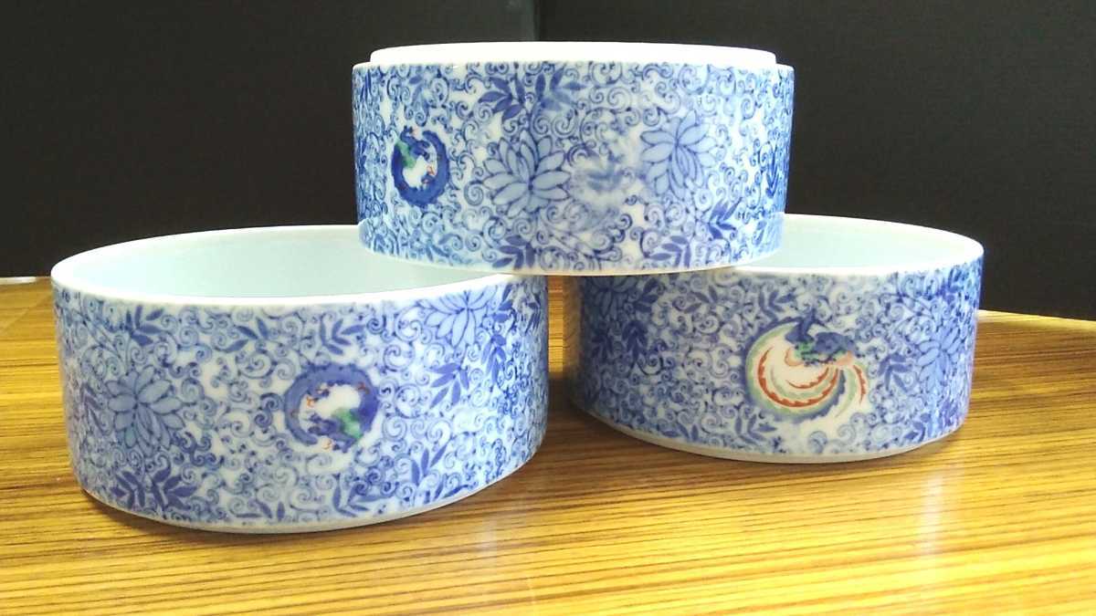 希少 深川製磁 3段重 陶器製 龍と鳳凰 魔除け 縁起物 神