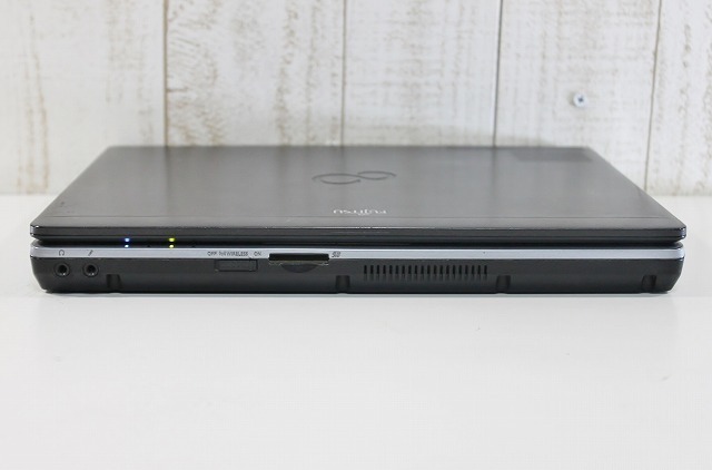 LIFEBOOK : 富士通 中古 P772⁄G ノートPCWindows10富士通 P772 訳あり