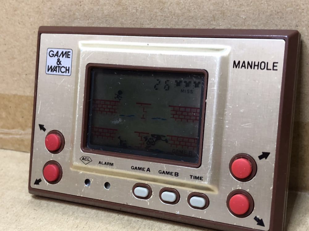 任天堂 ゲーム ウォッチ Mh 06 マンホール Manhole Game Watch ゲームウォッチ 売買されたオークション情報 Yahooの商品情報をアーカイブ公開 オークファン Aucfan Com