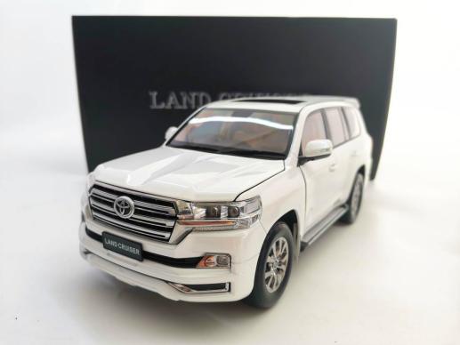 LCD 1/18 トヨタ ランクル LAND CRUISER ドアなど開閉OK 白右ハン 新