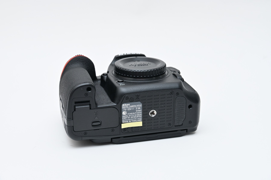 Nikon デジタル一眼レフカメラ D500 レンズキット 【ショット数11175回