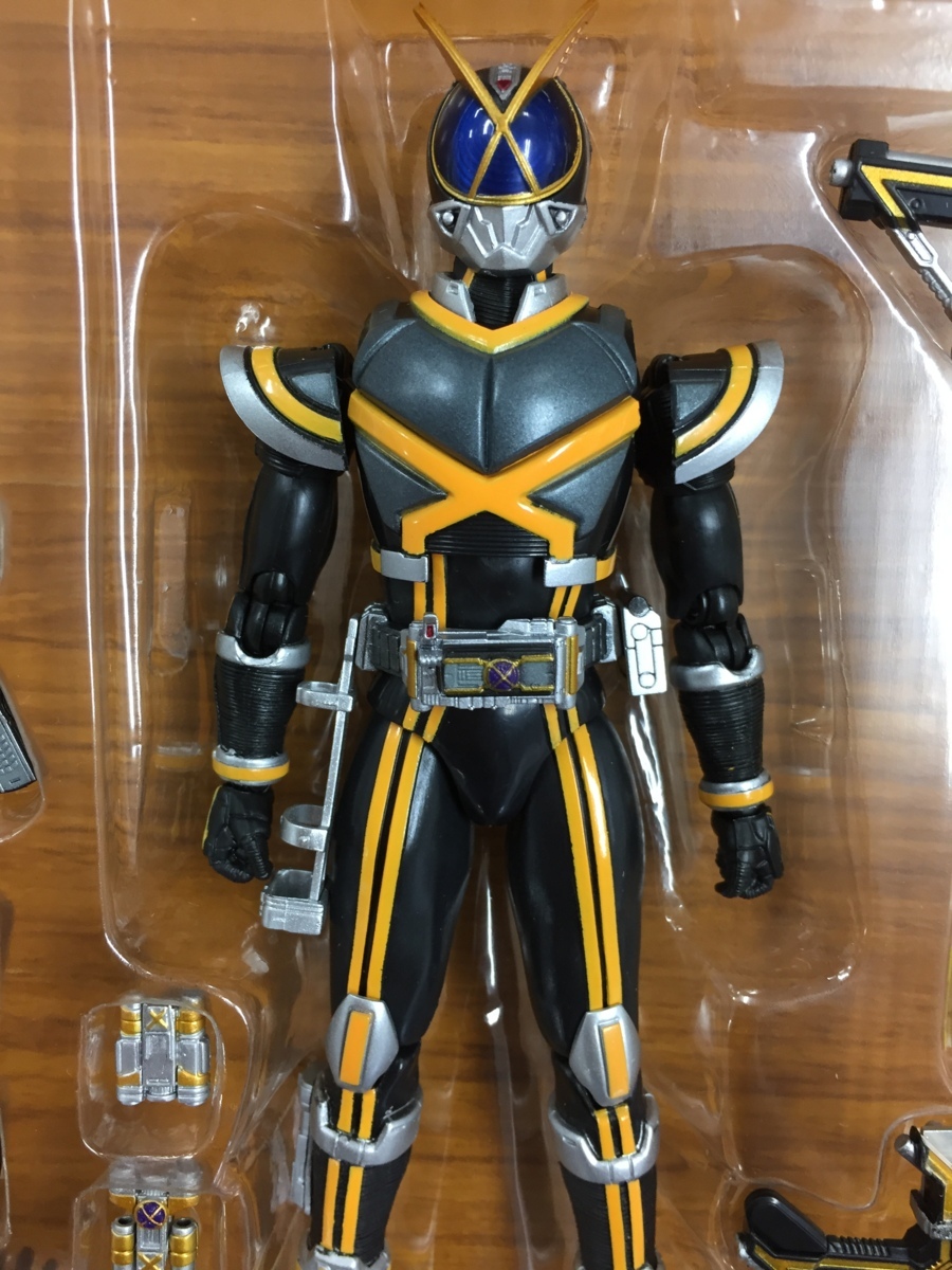 S H Figuarts 仮面ライダーカイザ 仮面ライダー555 フィギュア 仮面ライダー555 ファイズ 売買されたオークション情報 Yahooの商品情報をアーカイブ公開 オークファン Aucfan Com