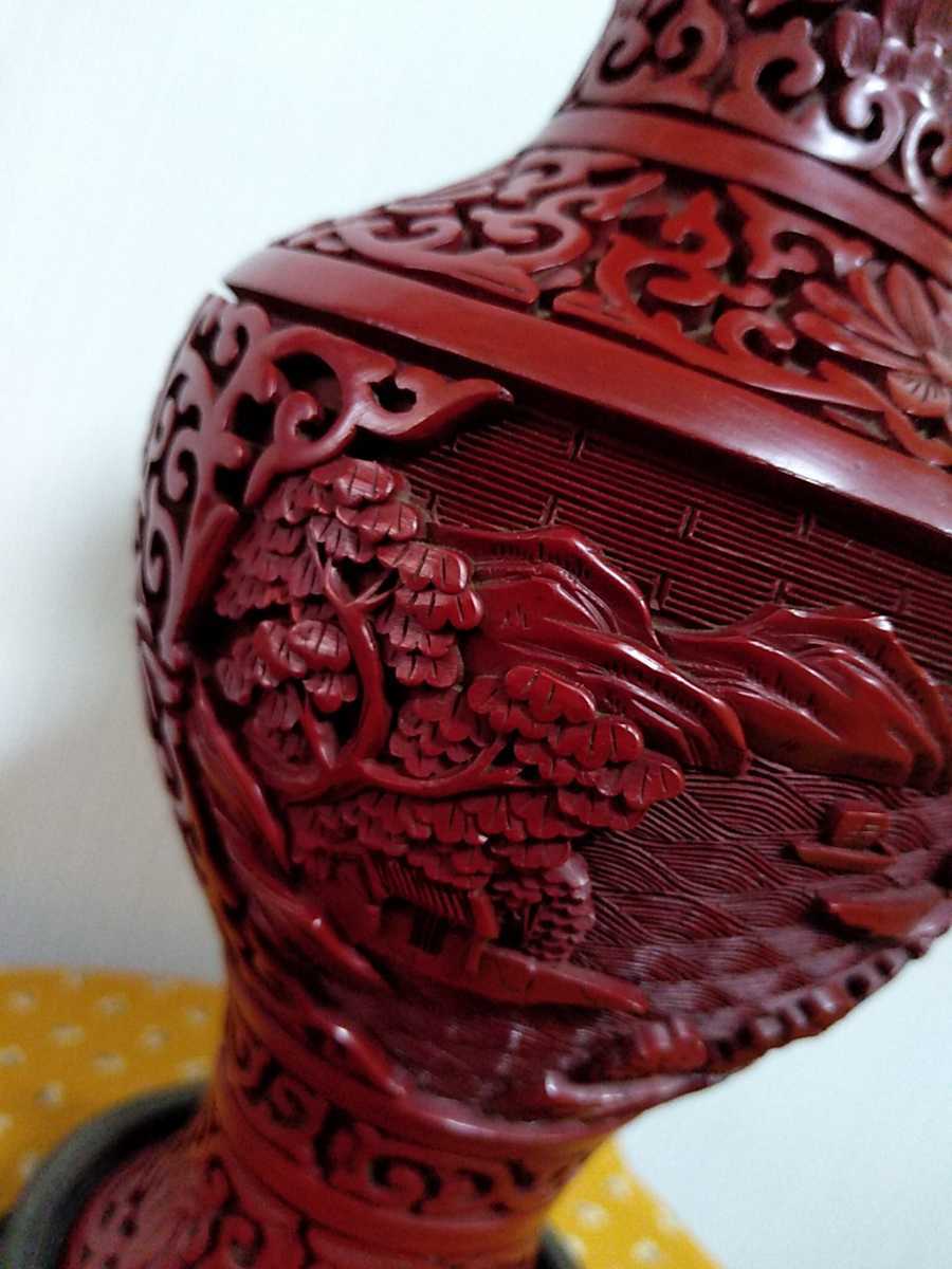 花瓶 朱 彫刻 未使用華山作 朱泥 彫刻模様 桐箱付き 【公式通販】