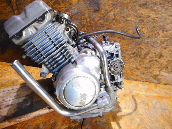あ01や02 カワサキ バリオス ZR250A-003・・・ エンジン No