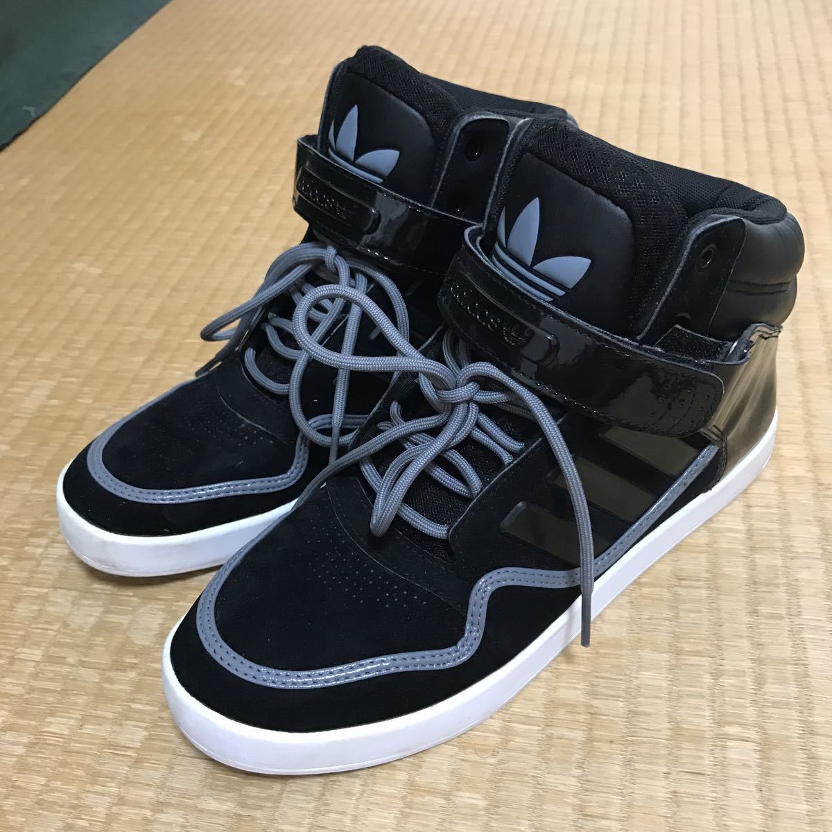 5回着用 adidas AR2.0 ミッドカット スニーカー 黒26.5cm レア アディダス