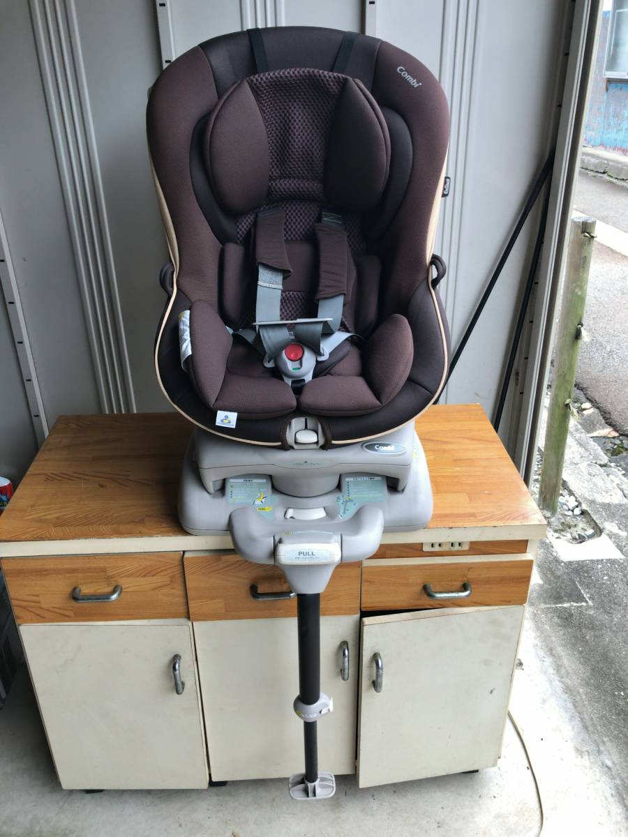 富山引き取り限定 コンビ チャイルドシート ゼウスターンEG ZW 新生児 