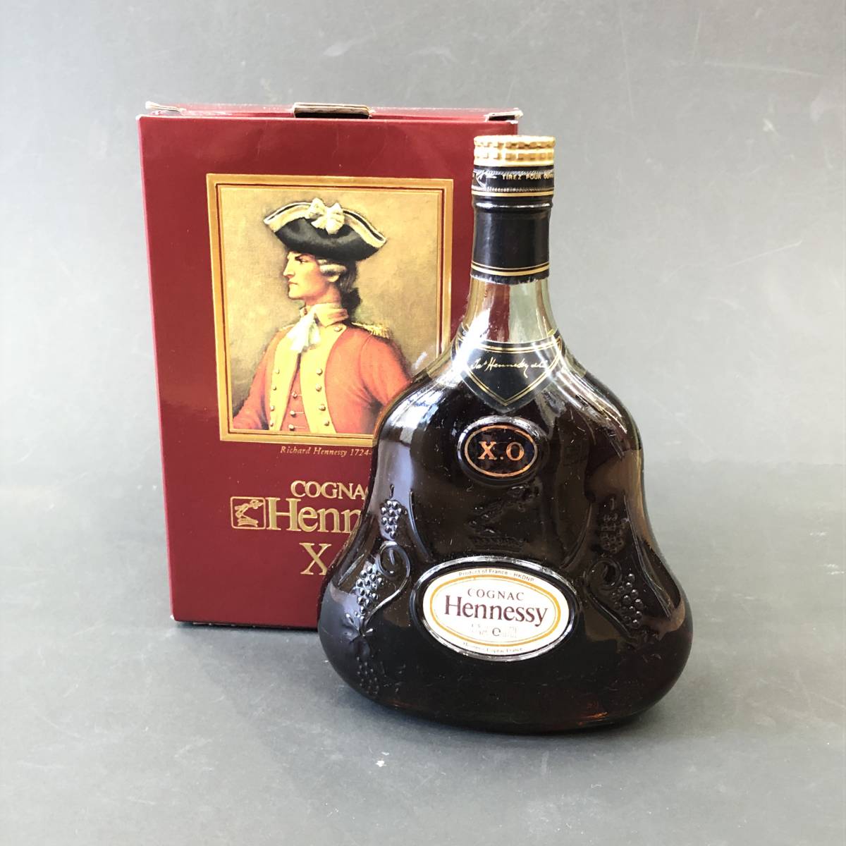 Hennessy X.O 700ml ヘネシー 金キャップ　未開封 未開栓 ヘネシー xo ゴールドキャップ グリーンボトル Hennessy 【公式