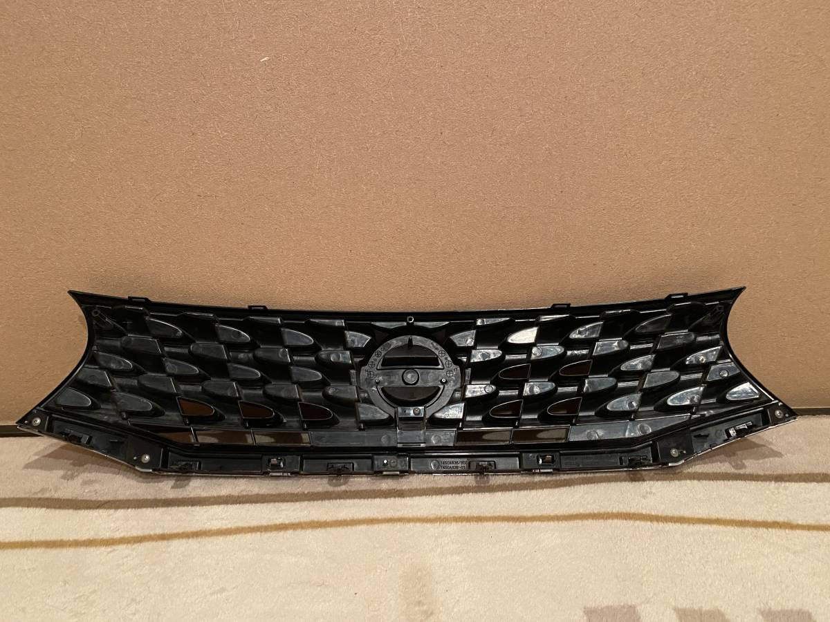 デイズ B21W 前期 純正 フロントグリル _2