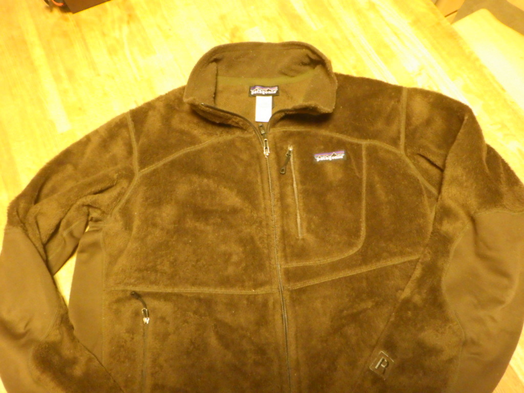 patagonia パタゴニア R2 フリースジャケット - フリース メルカリ 中古・古着通販Patagonia 09年製 2026年最新パタゴニア r2 R2（メンズファッション）の通販 S 希少パタゴニア MARS オリーブブラウン