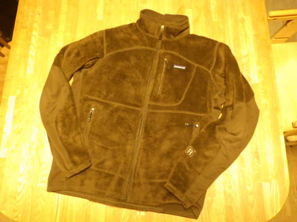patagonia パタゴニア R2 フリースジャケット - フリース メルカリ 中古・古着通販Patagonia 09年製 2026年最新パタゴニア r2 R2（メンズファッション）の通販 S 希少パタゴニア MARS オリーブブラウン