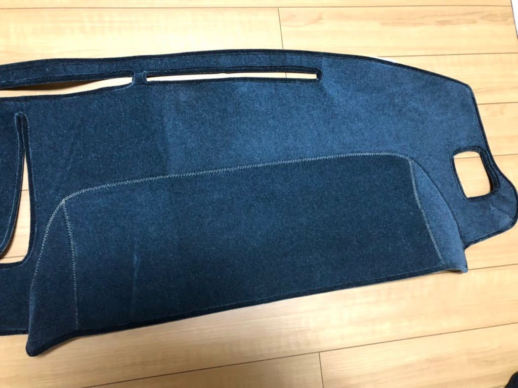 ムーンアイズ ダッシュボードマット Z11 キューブ MOONEYES ダッシュ