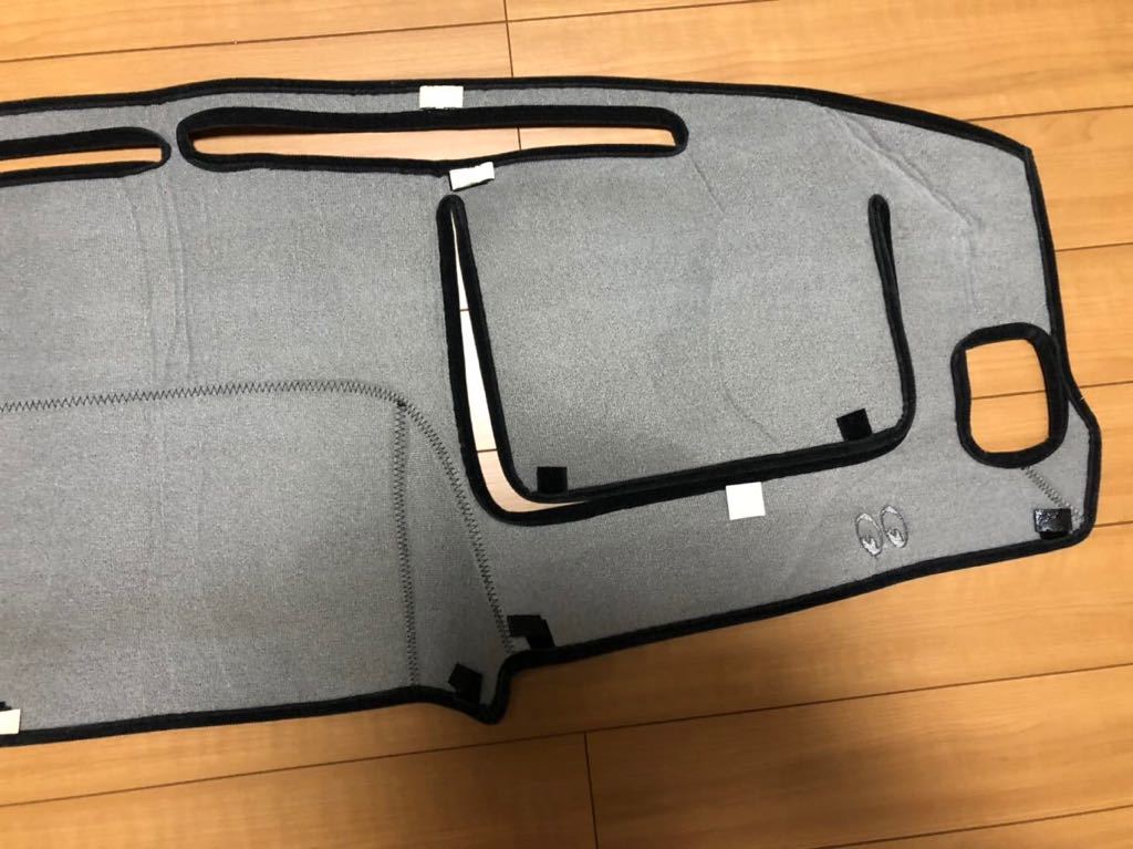ムーンアイズ ダッシュボードマット Z11 キューブ MOONEYES ダッシュ