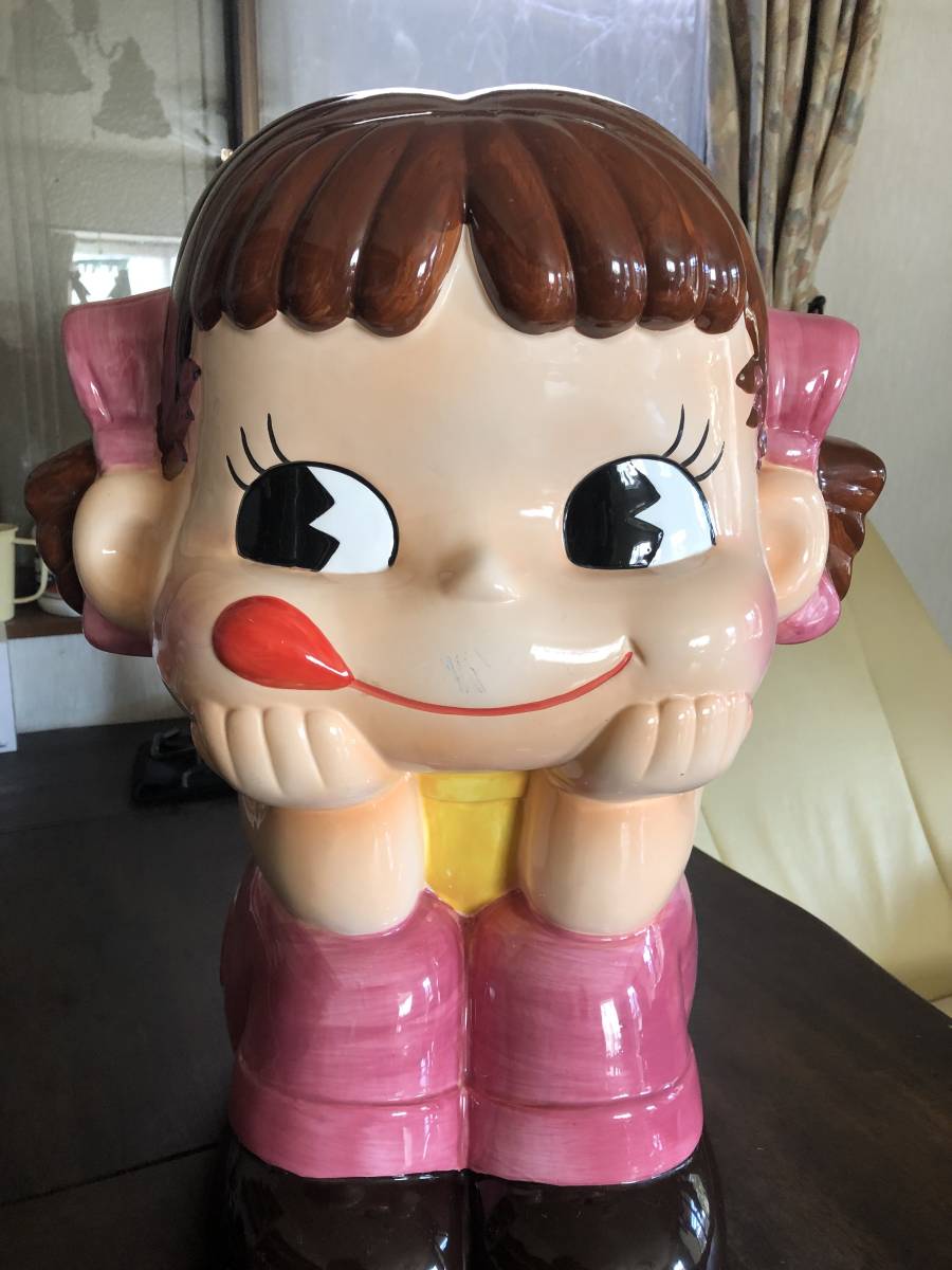 ペコちゃん 陶器置物 （珍品） 【公式通販】