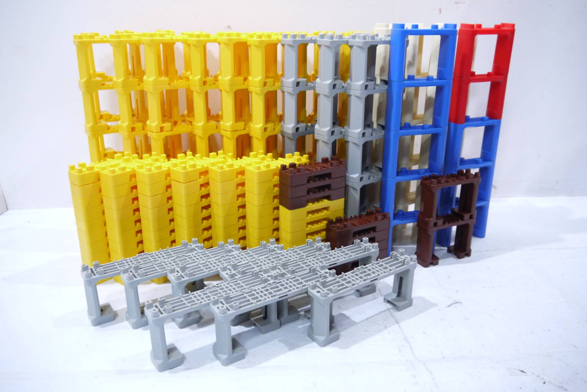 8251T/プラレール 大量まとめてブロック橋脚117個+ミニ橋脚75個+複線ブロック橋脚8個 計200個セット
