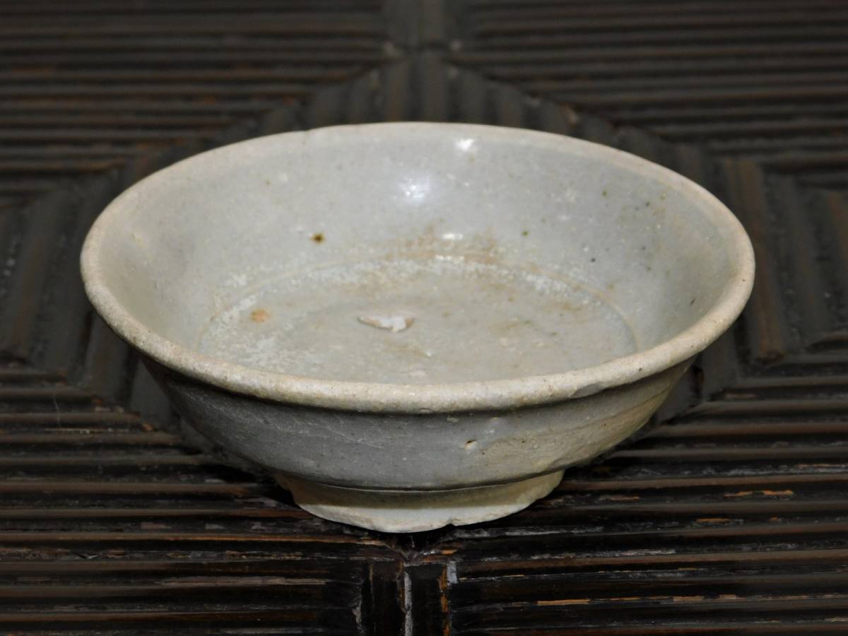 哲青味の美しい李朝堅手平盃（所載品・李朝前期） | 公式通販 ⁡ - 蛇