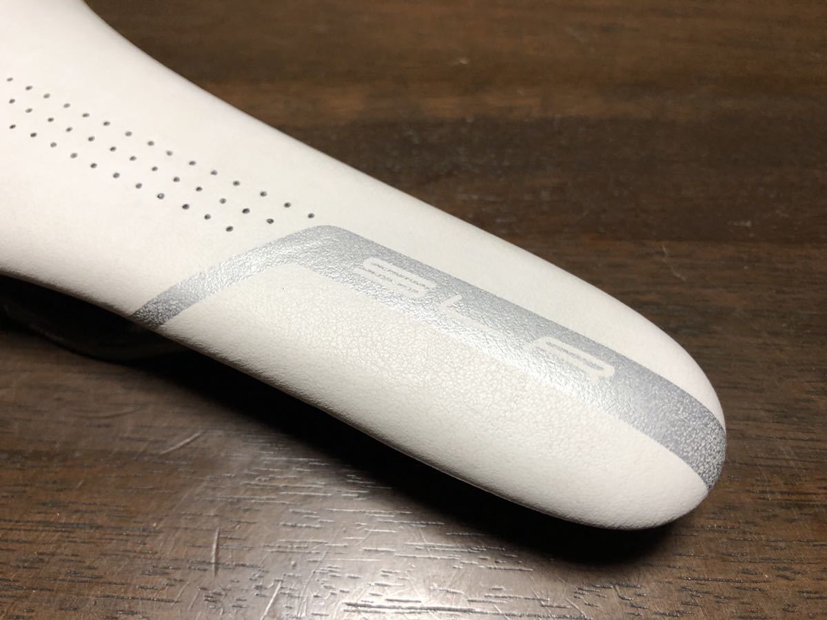 SLR Selle Italia Carbonio Kit Flow kit KIT CARBONIO selle italia Saddle セライタリア Bike Carbon 軽量カーボン
