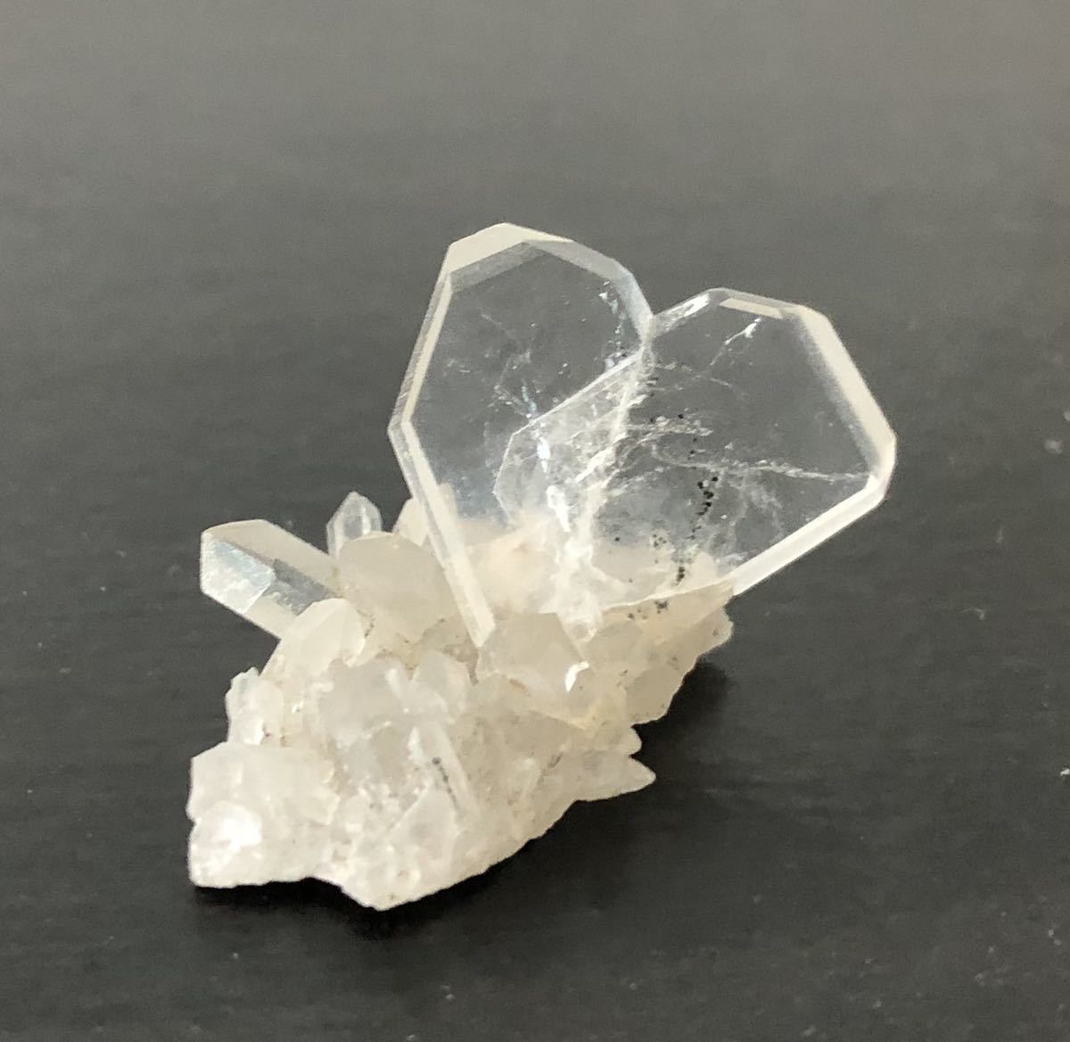 日本式双晶 水晶（日本式双晶） 鉱物標本,カ行,クォーツ⁄水晶 奈留島産 