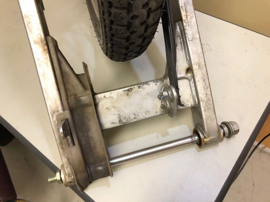 スーパーカブ スイングアーム　ホイール付き！タイヤバリ山_5