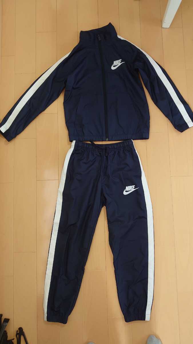 Nike ナイキ ウインドブレーカー上下セット 子供用 Sサイズ 140cm 上下セット 売買されたオークション情報 Yahooの商品情報をアーカイブ公開 オークファン Aucfan Com