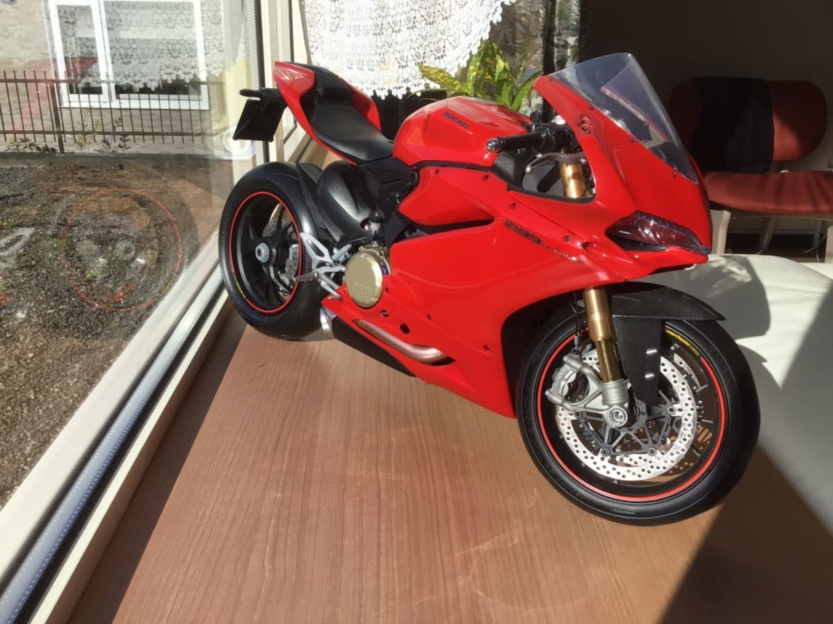 100 品質 ディスプレイケース付き R パニガーレ 1299 ドゥカティ 1 4 ポケール 模型 プラモデル 100 品質 ディスプレイケース付き R パニガーレ 1299 ドゥカティ 1 4 ポケール 模型 プラモデル