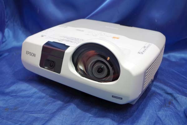 ☆輝度3000lm/112h・0h☆ EPSON/エプソン 液晶プロジェクター ☆EB