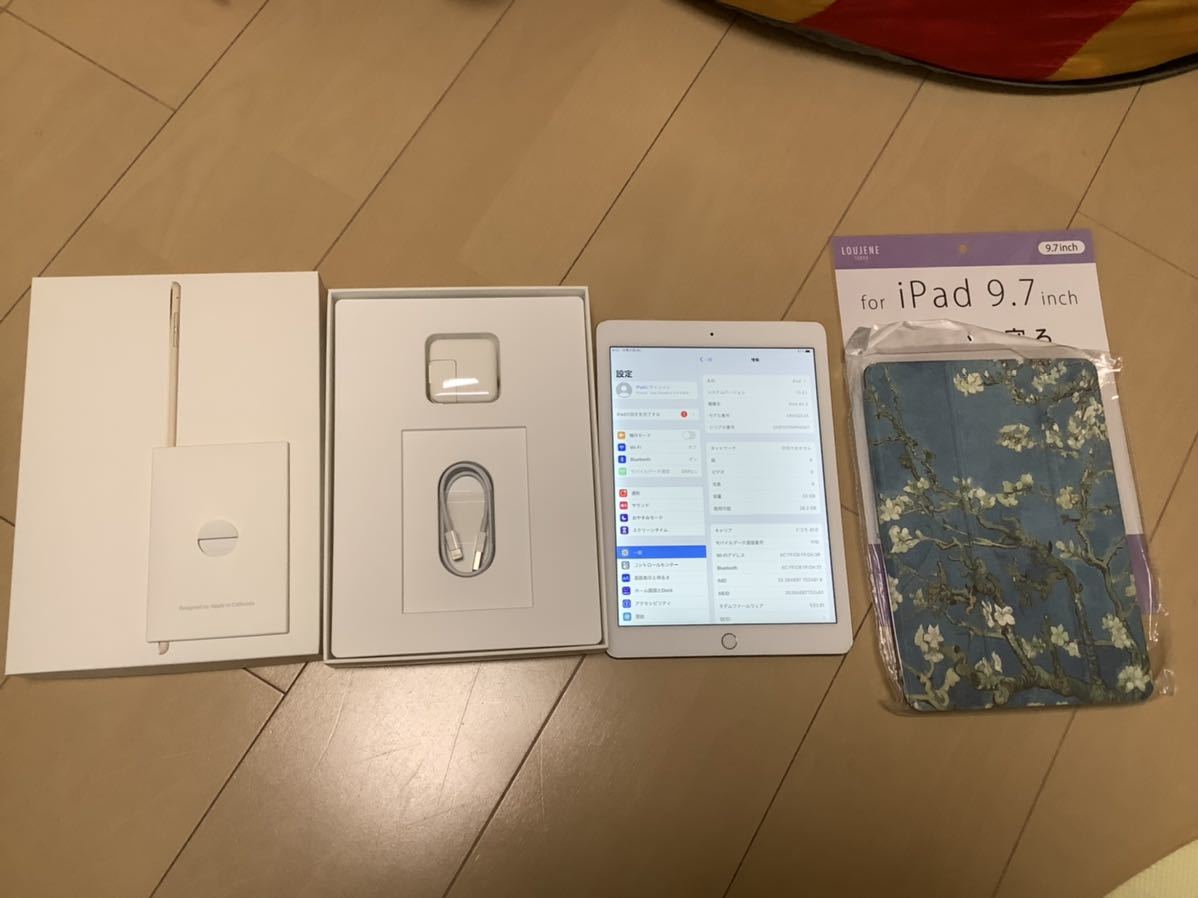 中古 docomo iPad Air2 32GB Wi-Fi+Cellular シルバー 判定〇 おまけ