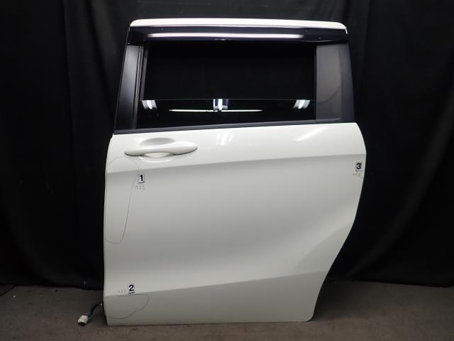 ○ ドア リア 左 スライド シルバー Z2S エブリィ ABA-DA64W エブリィ 